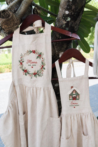 Personalized Mommy and Me Aprons, Matching Mom and Kids Linen Apron, Hand Embroidered Floral Apron, Custom Name Mother Daughter Gift