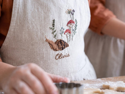 Personalized Sibling Aprons, Matching Kids Linen Apron Set, Hand Embroidered Squirrel & Mushroom Woodland, Custom Name Sister Gift