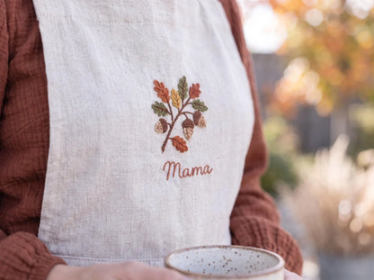Personalized Mommy and Me Aprons, Matching Mom and Kids Linen Apron Set, Hand Embroidered Acorn & Squirrel, Custom Name Autumn Family Gift